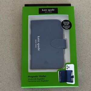 kate spade Navy Magnetic Wallet for MagSafe
